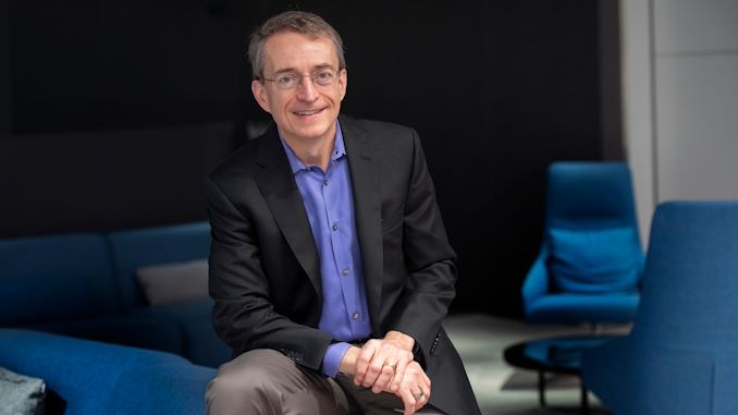 پت گلسینگر، مدیرعامل اینتل، سخنرانی اصلی Computex را ارائه می‌کند و محصولات نسل بعدی را به نمایش می‌گذارد.